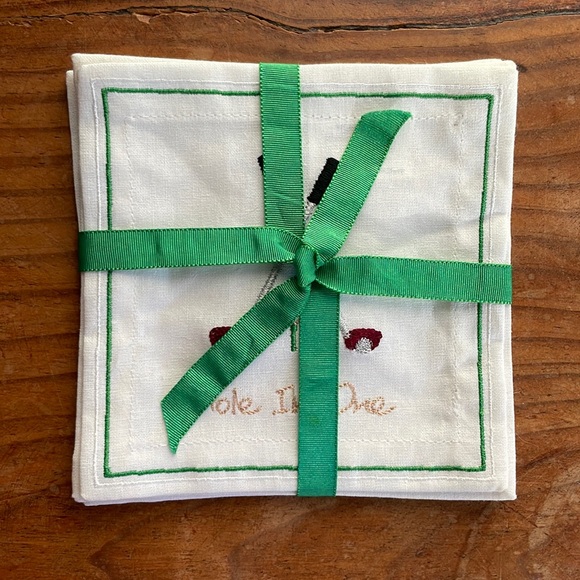 NWT Von Maur “Hole in One” Cocktail Napkins - Picture 1 of 8
